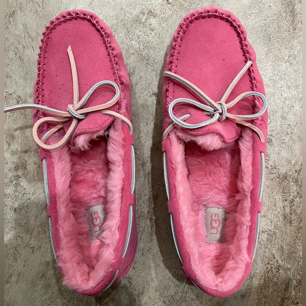 New Ugg Fuzzy Pink Moccasins